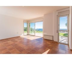 Casa en venta en Sant Vicenç de Montalt con espectaculares vistas al mar