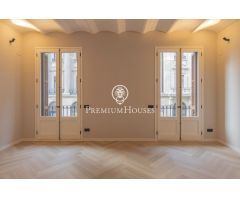 Piso recién reformado delante de la Catedral de Barcelona