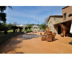 Masia en venta del Siglo XII en Santa Susana.