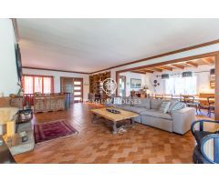 Exclusiva residencia de estilo clásico con licencia turística