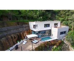 Exclusiva casa independiente con vistas panorámicas en Sant Cebrià de Vallalta