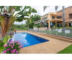 Casa en venta en Sant Vicenç de Montalt con vistas a mar y montaña