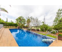 Casa en venta en Sant Vicenç de Montalt con vistas a mar y montaña