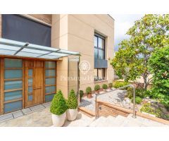 Casa en venta en Sant Vicenç de Montalt con vistas a mar y montaña