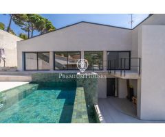 Casa en venta en Alella con vistas panorámicas al mar