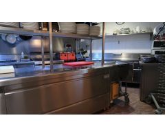 Local Comercial:  RESTAURANTE en funcionamiento