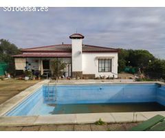Casa de campo con piscina en Los Almendrales, Bollullos Par Condado (Huelva)
