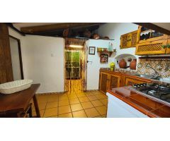 Casa Rural con Huerto en La Corte de Santa Ana, Sierra de Huelva