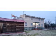 Chalet en Venta en Ugena, Toledo