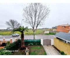Chalet en Venta en Ugena, Toledo