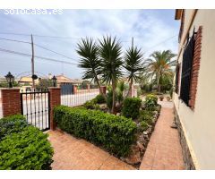 CHALET PARA ENTRAR A VIVIR, CERCA DE LA POBLACION