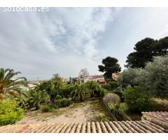 CHALET PARA ENTRAR A VIVIR, CERCA DE LA POBLACION