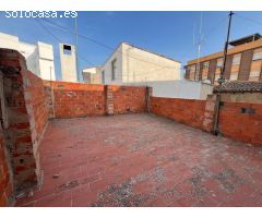 CASA SITUADA EN BUENA ZONA, CON SOLAR DE 156 METROS