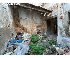 CASA CON PATIO PARA REFORMAR EN BENAGUACIL