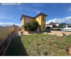 GRAN CHALET EN URBANIZACION MARAVISA DE LA POBLA DE VALLBONA