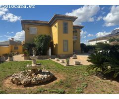 GRAN CHALET EN URBANIZACION MARAVISA DE LA POBLA DE VALLBONA