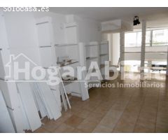 AMPLIO LOCAL COMERCIAL DE 3 ALTURAS JUNTO Mª AGUSTINA