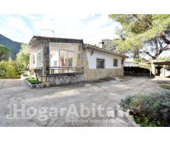 ESPECTACULAR CHALET DE LUJO CON GARAJE, TERRAZA Y PISCINA CLIMATIZADA