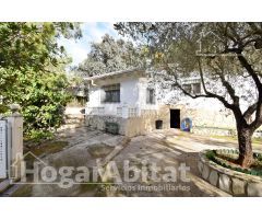 ESPECTACULAR CHALET DE LUJO CON GARAJE, TERRAZA Y PISCINA CLIMATIZADA