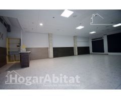 AMPLIO LOCAL COMERCIAL REFORMADO EN EL CENTRO