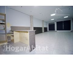 AMPLIO LOCAL COMERCIAL REFORMADO EN EL CENTRO