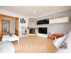 ADOSADO SEMINUEVO CON GARAJE, BALCÓN Y TERRAZA
