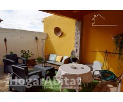 CHALET SEMINUEVO CON TERRAZA Y GARAJE
