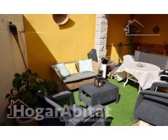 CHALET SEMINUEVO CON TERRAZA Y GARAJE