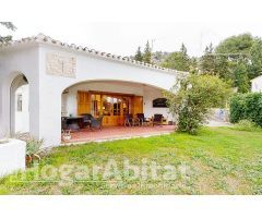 PRECIOSO CHALET EN RESIDENCIAL CON GARAJE, PISCINA PRIVADA, JARDÍN Y TERRAZA