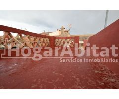 Casa de 2 alturas con TERRAZA cerca del Ayuntamiento