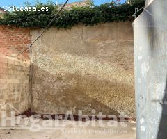 ¡EXCELENTE UBICACIÓN! CASA PARA REFORMAR CON TERRAZA Y BARBACOA