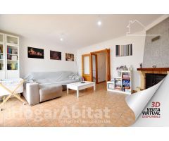 ADOSADO SEMINUEVO CON GARAJE, BALCÓN Y TERRAZA
