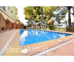 PRECIOSO ADOSADO CON PISCINA, GARAJE, TERRAZA Y BARBACOA