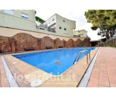 PRECIOSO ADOSADO CON PISCINA, GARAJE, TERRAZA Y BARBACOA