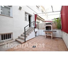 PRECIOSO ADOSADO CON PISCINA, GARAJE, TERRAZA Y BARBACOA