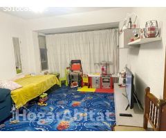 AMPLIA CASA CON MUCHAS POSIBILIDADES