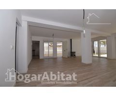 VILLA DE LUJO A ESTRENAR CON PISCINA, TERRAZA Y ZONA DE APARCAMIENTO