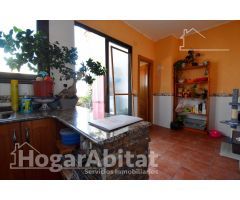CASA CON DOS TERRAZAS EN EL CENTRO