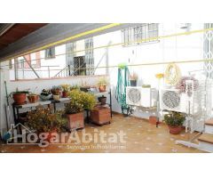 ACOGEDORA CASA CON GARAJE, TERRAZA Y TRASTEO