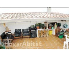 ACOGEDORA CASA CON GARAJE, TERRAZA Y TRASTEO