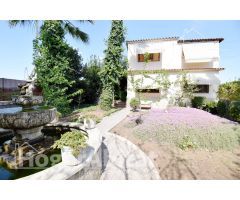 CHALET SEMINUEVO CON PISCINA, GARAJE, JARDIN Y TERRAZA