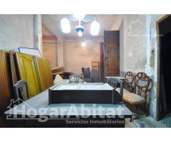 GRAN CASA DE PUEBLO ESQUINERA CON TRASTERO Y TERRAZA