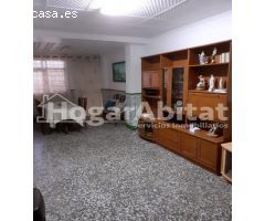 DE 2 ALTURAS CON 2 TERRAZAS cerca del Ayuntamiento