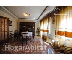 ESPACIOSA Y LUMINOSA CASA CON TERRAZA Y GARAJE