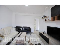 ¡GRAN OPORTUNIDAD! MUY AMPLIO DE 4 DORMITORIOS, CON BALCÓN JUNTO AV BENIOPA