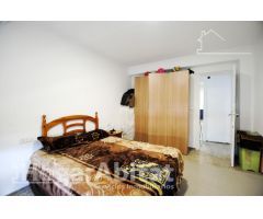 ¡GRAN OPORTUNIDAD! MUY AMPLIO DE 4 DORMITORIOS, CON BALCÓN JUNTO AV BENIOPA