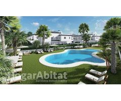 PRECIOSO ADOSADO EN URBANIZACIÓN CON PISCINA, GARAJE Y TERRAZA