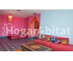 SEMINUEVO, AMPLIO Y CON TERRAZA