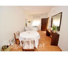 CHALET SEMINUEVO CON TERRAZA Y GARAJE