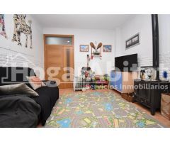 Casa REFORMADA de 2 alturas junto al Ayuntamiento
